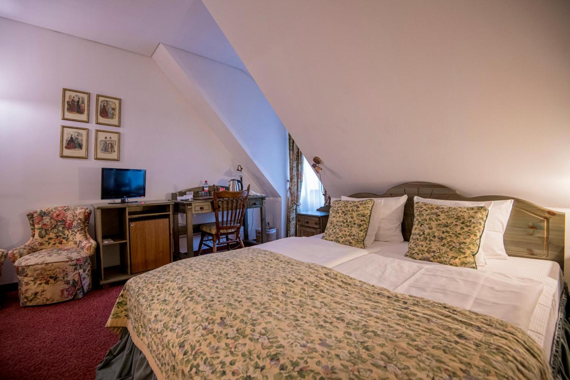 Double Room in the Old Part,1589450902:JPEG